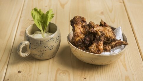 Ali-di-pollo-fritte-con-salsa-al-gorgonzola-thumbnail