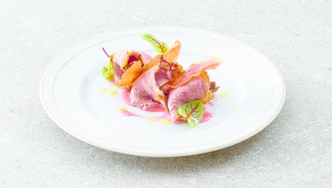 carpaccio-petto-anatra-maionese-di-ribes-e-crudo-croccante-thumbnail