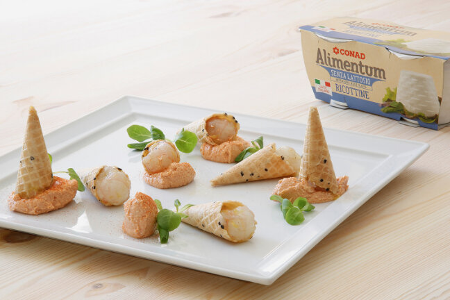 scampi-crudi-con-ricotta-senza-lattosio-alla-polvere-di-pomodoro-thumbnail