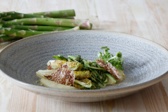asparagi-con-crema-di-patate-e-rafano-thumbnail