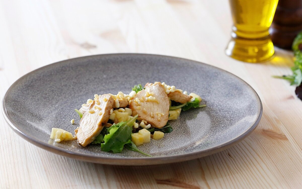 tataki-di-pollo-con-patate-soffiate-e-ananas-thumbnail