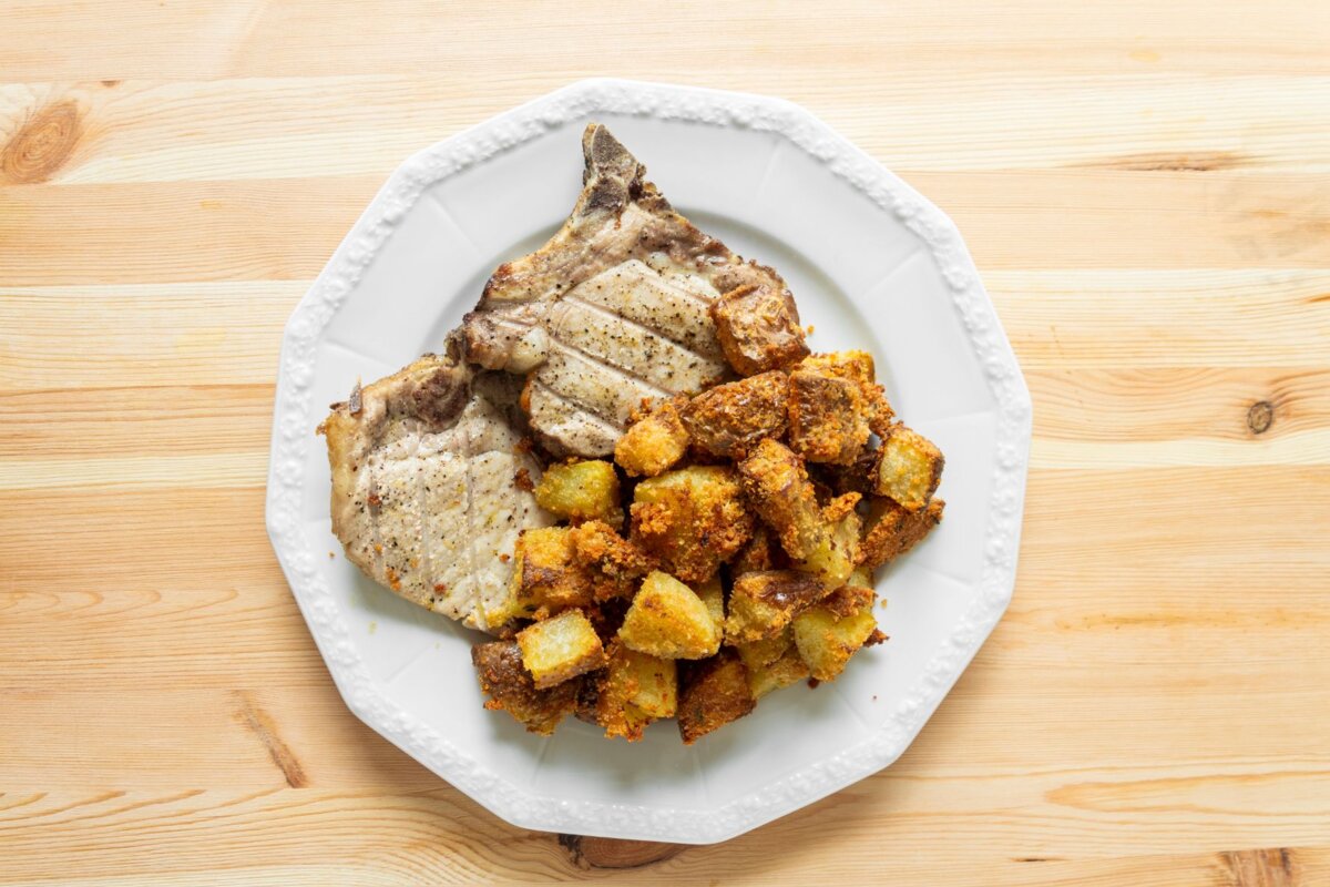 braciole-di-maiale-al-forno-con-patate-thumbnail