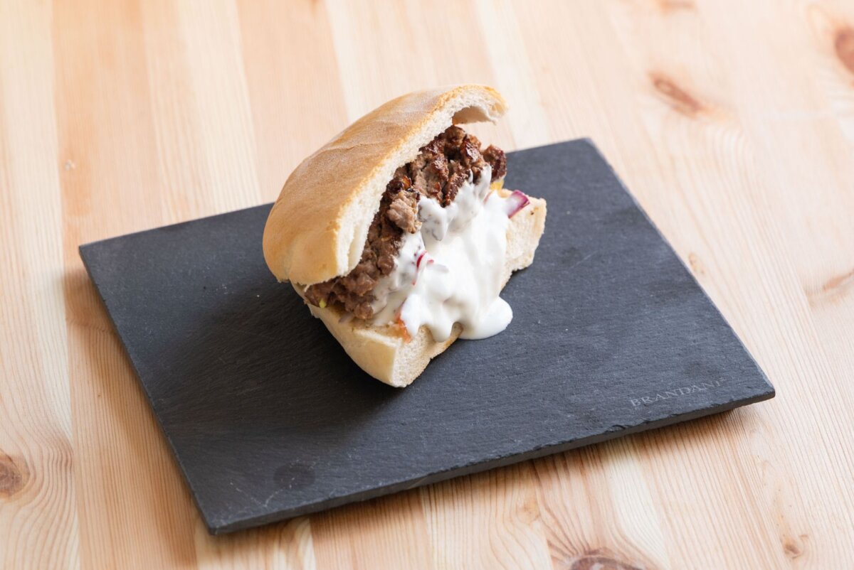 hamburger-yogurt-acido-cipollotti-pomodori-thumbnail